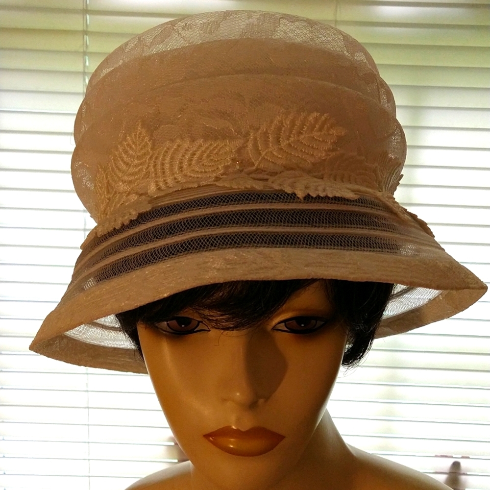 Stunning Mr Hi's Cloche Bucket Dress Ladies Women White Hat